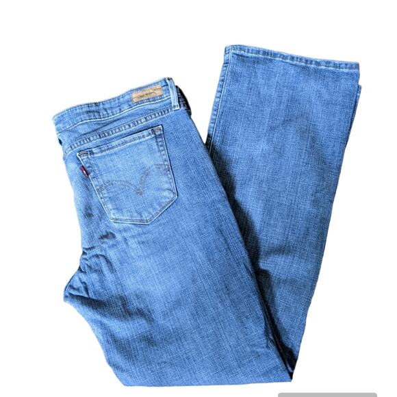 Levi's Women's Low Boot Cut 545 Jeans - Picture 1 of 8